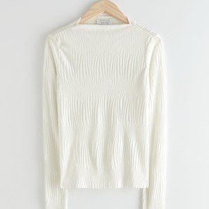 NWT & Other Stories Fitted Mockneck Crinkle Top XS